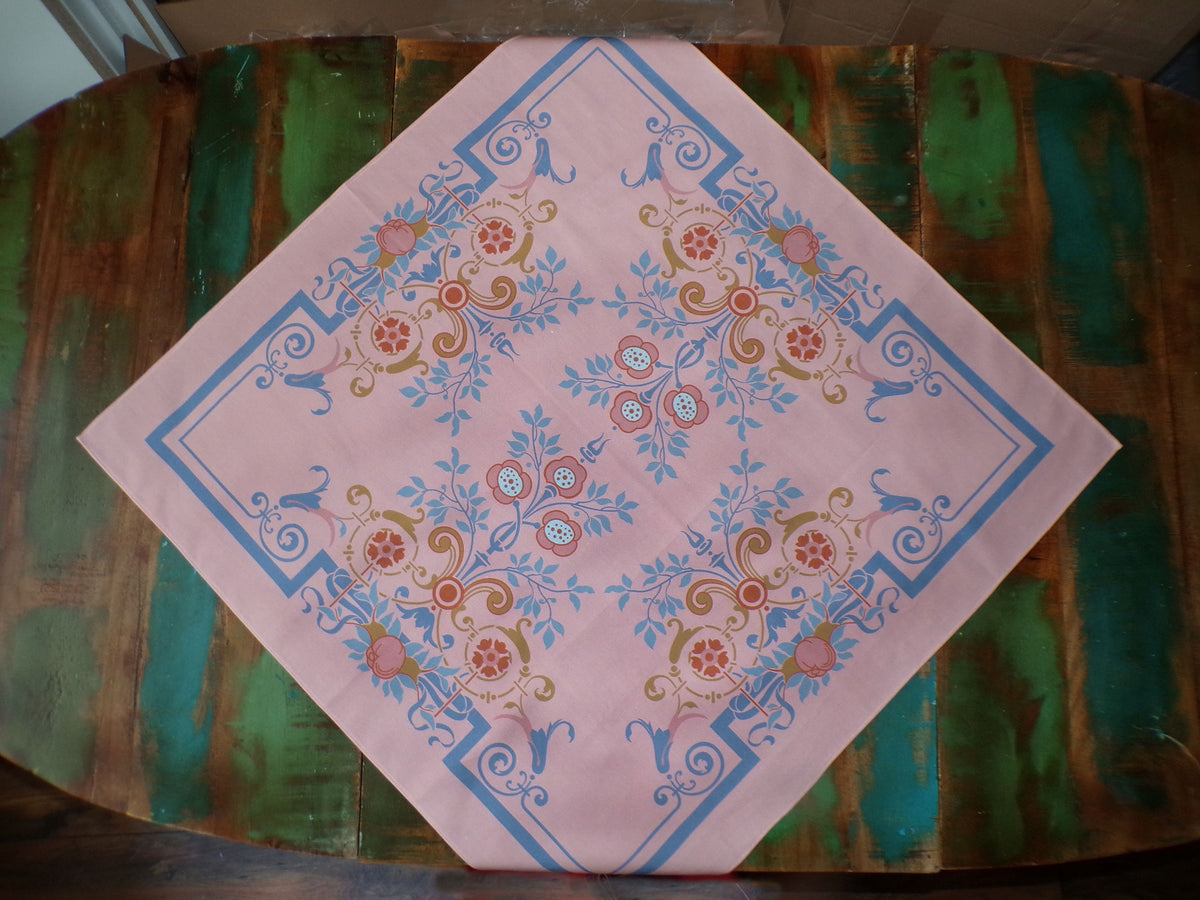Quadratische Tischdecke,  Mitteldecke, 80x80cm, Motiv "Bauerngarten", Farbstellung "Hortensie" (Altrosa)
