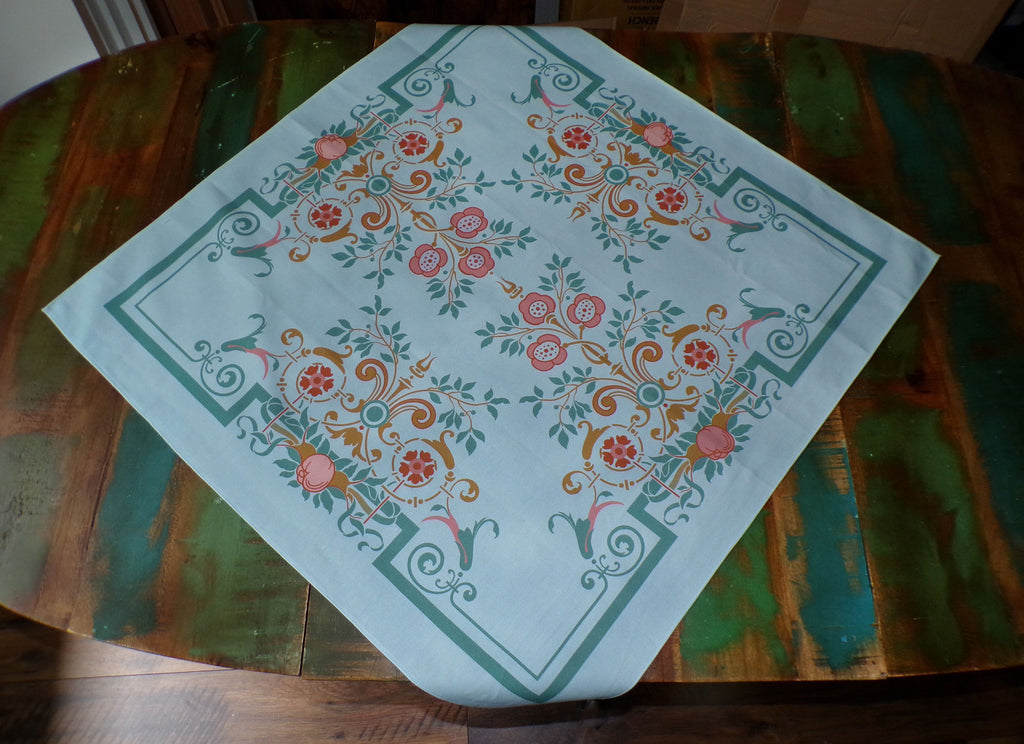 Quadratische Tischdecke,  Mitteldecke, 80x80cm, Motiv "Bauerngarten", Farbstellung "Gartenteich" (Hellblau)