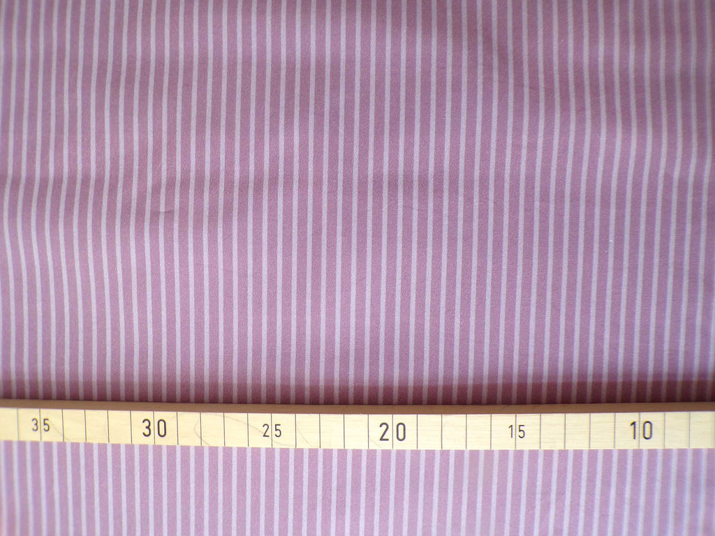 Poplin, fabric by the metre, cotton fabric, lilac stripes, purple, light purple, organic, GOTS, lining fabric, woven fabric, blouse fabric, shirt fabric, patchwork baby, traditional costumes, dirndl