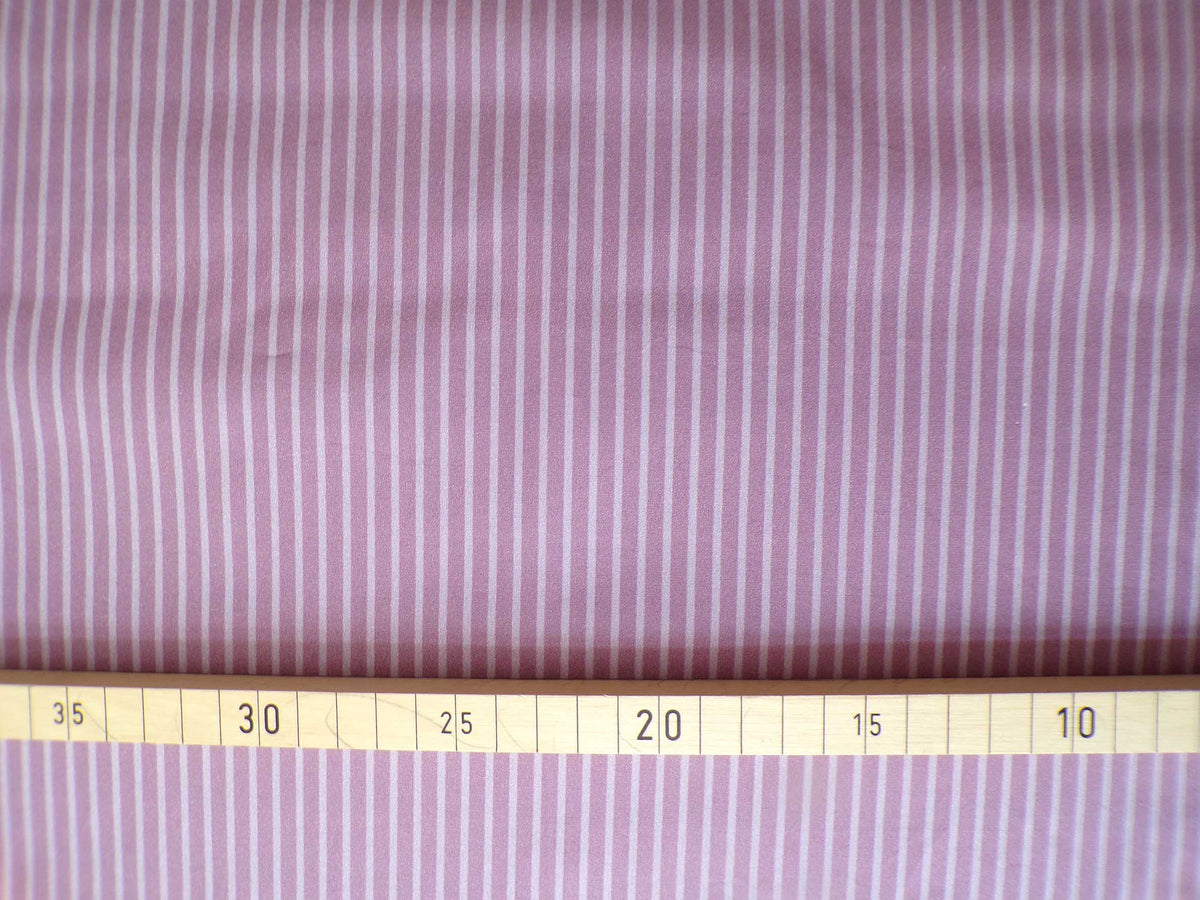 Popeline, Meterware, Bauwollstoff, Streifen fliederfarbig, violett, hellviolett, bio, GOTS, Futterstoff, Webware, Blusenstoff, Hemdenstoff, Patchwork Baby, Trachten, Dirndl