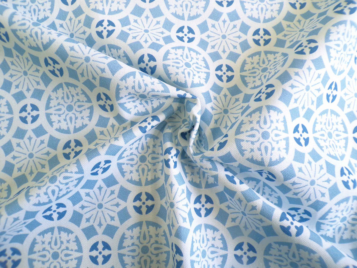 Halbpanama, Baumwolle, Meterware, "Schnee 2", weiß/Hellblau/blau, geometrisch, Kreise, Sterne, für Taschenprojekte, Kissen, Hosen, Tischdecken