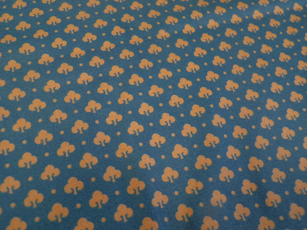 Mako sateen, fabric by the meter, cotton, “Clover” pattern, dark blue/light brown, scattered pattern, navy, tan, lily, cotton sateen, bedding, shiny, shirts, blouses