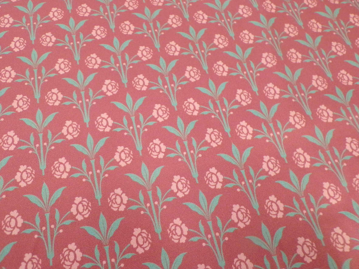 Makosatin, Meterware, Baumwollstoff, Motiv "Erker", Farbstellung "Granatapfel" (Weinrot), Blumenmuster türkis/altrosa, viktorianisch, Gründerzeit, glänzend Baumwollsatin, Trachten, Dirndl, Bettwäsche