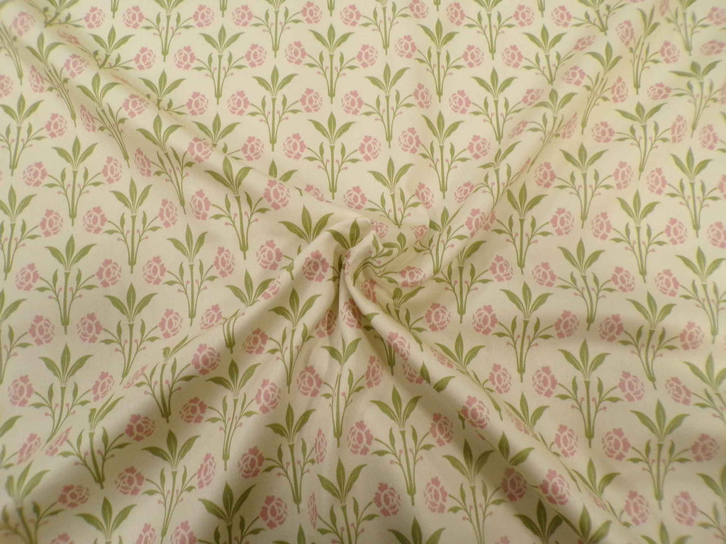 Makosatin, Meterware, Baumwollstoff, Motiv "Erker", "Frühlingszauber" (vanillegelb), Blumenmuster grün/altrosa, Viktorianisch, Gründerzeit, glänzend Baumwollsatin, Trachten, Dirndl Bettwäsche
