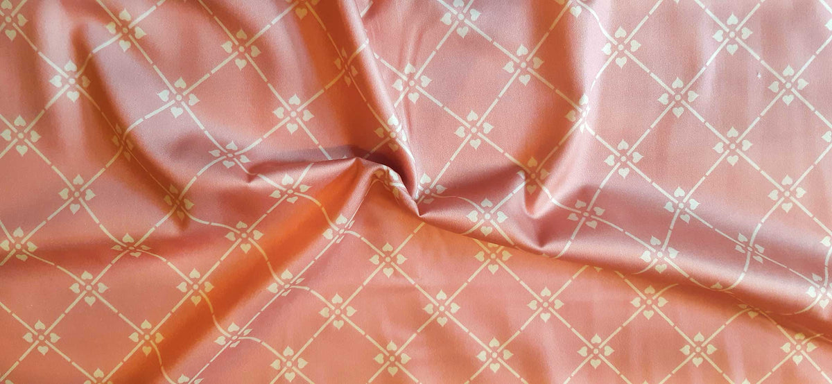 Mako-Satin, Meterware, Motiv Raute, Altrosa-Vanille, rosa, hellgelb, geometrisch, Blume, Trachten, Dirndl, glänzender Baumwollsatin, Bettwäsche, Kleider