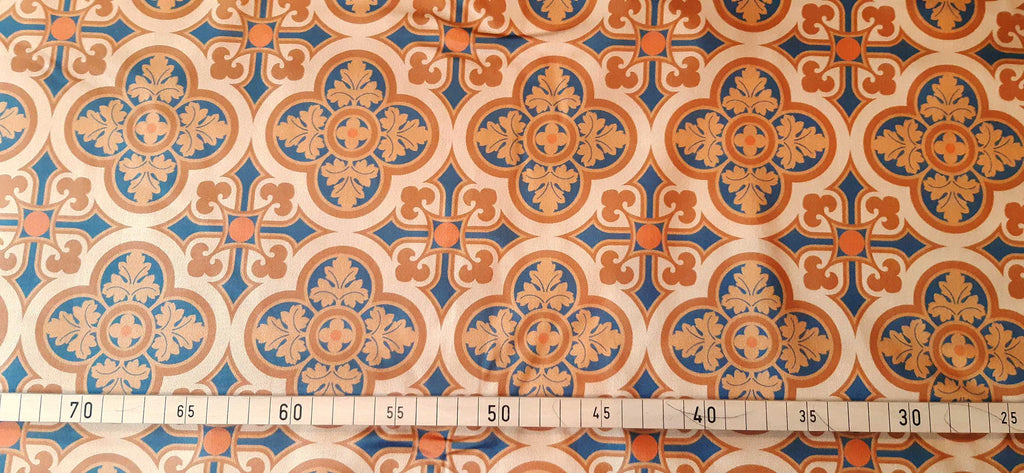 Mako-Satin, Meterware, Baumwolle,  Muster "Herrenhaus" in der Farbstellung Allure hell, zwei Mustergrößen, sand, braun, navy, geometrisch, Fliesenmuster, Hemden, Blusen, Bettwäsche