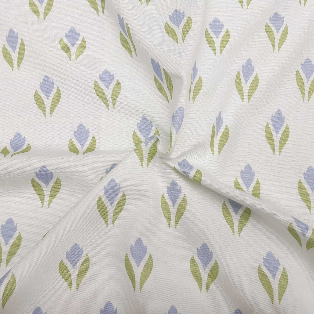 Meterware Halbpanama, Krokusmotiv, weiß-hellblau, Baumwollstoff, 200g/qm, Ostern, Frühling, Tulpen, grün, Taschenprojekte, Kissen, Tischdecken