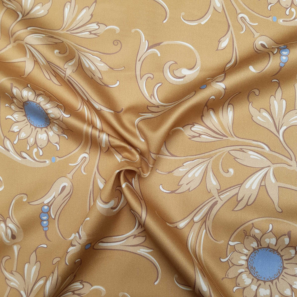 Kissenhülle "Feldblume", Farbstellung Erntefest, Mako-Satin, mit verdecktem Reißverschluß an der Unterseite,
