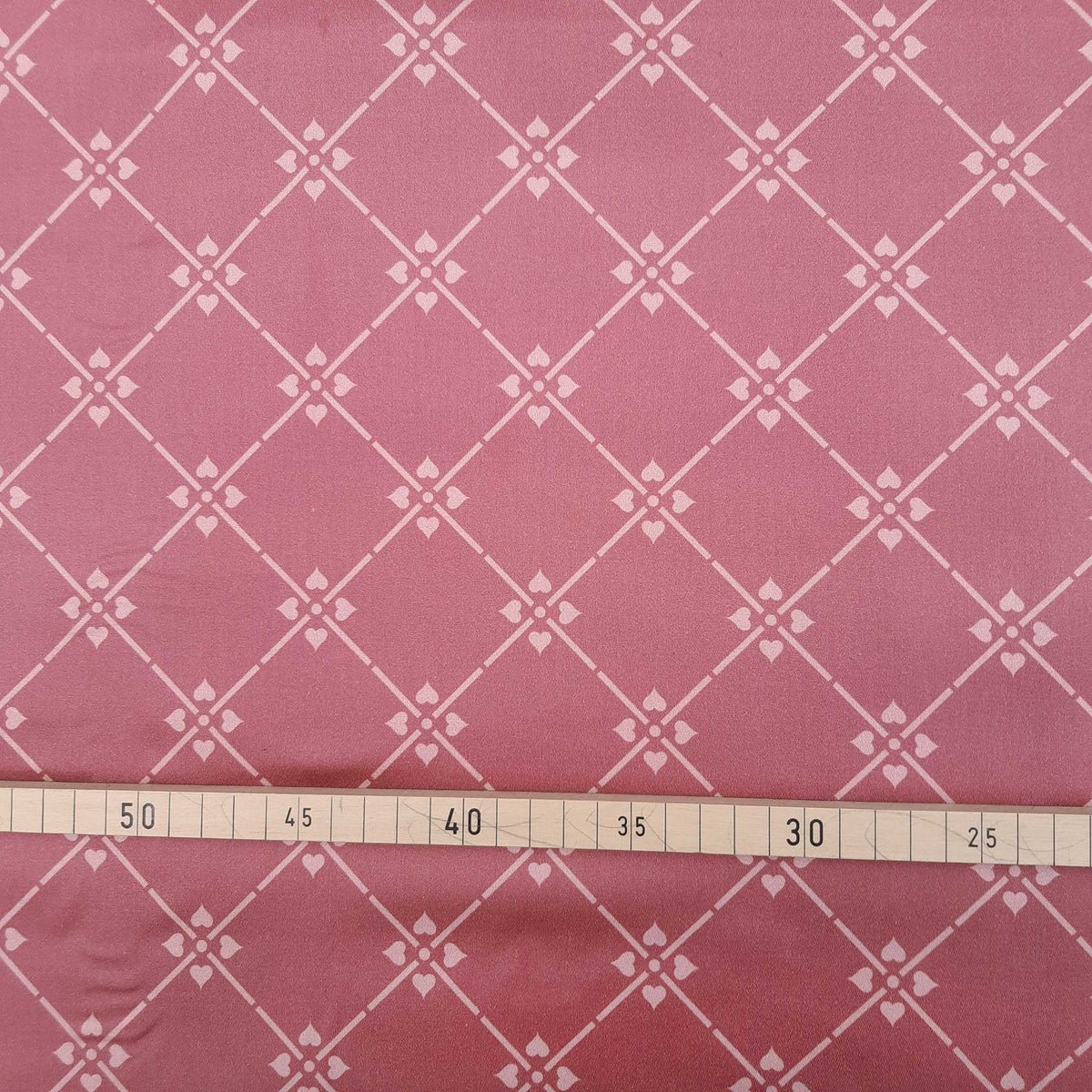 Makosatin, Meterware, Baumwollstoff, Motiv "Raute", Farbstellung Weinrot,  Gründerzeitliches/viktorianisches Muster, geometrisch, Blume, Trachten, Dirndl, glänzend Baumwollsatin Bettwäsche