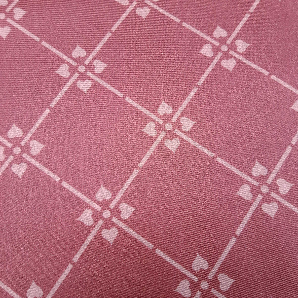 Makosatin, Meterware, Baumwollstoff, Motiv "Raute", Farbstellung Weinrot,  Gründerzeitliches/viktorianisches Muster, geometrisch, Blume, Trachten, Dirndl, glänzend Baumwollsatin Bettwäsche