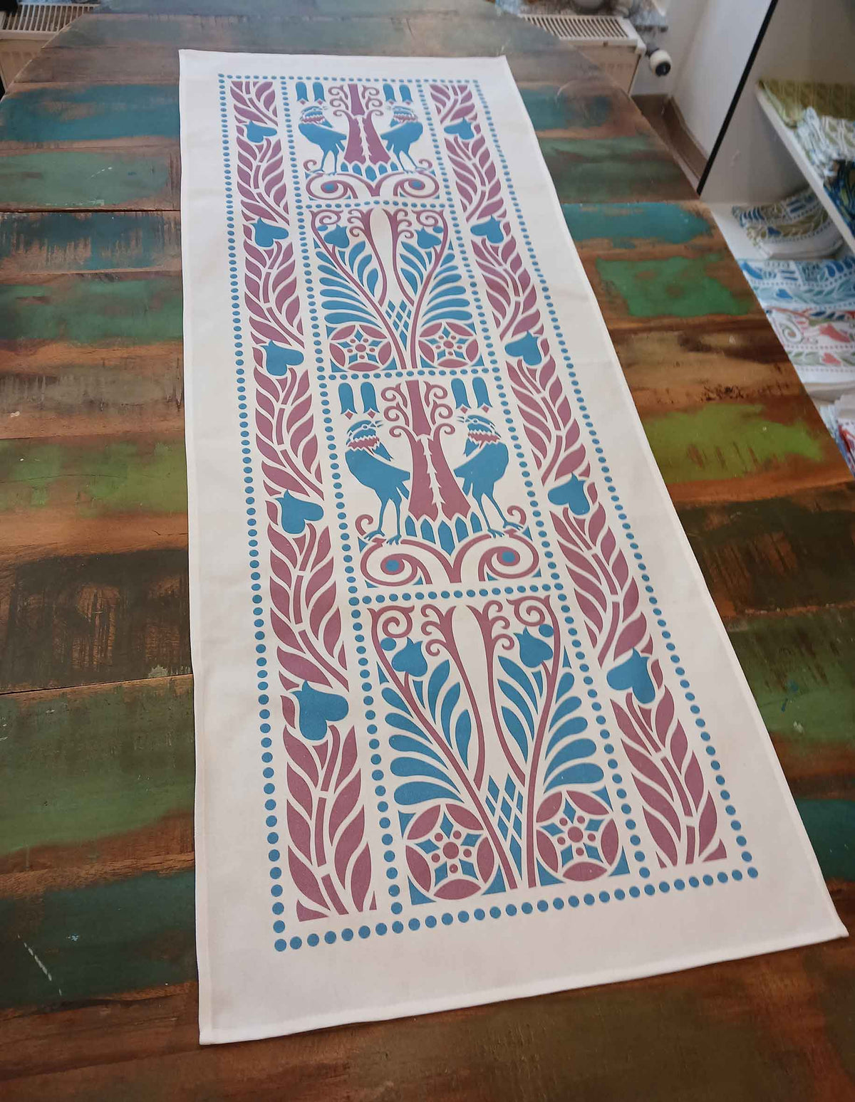 Tischläufer, Raben, Blau-Violett, 40cm breit, verschiedene Längen, Baumwollstoff, Jugendstil, Landhausstil, Vogel, Vögel