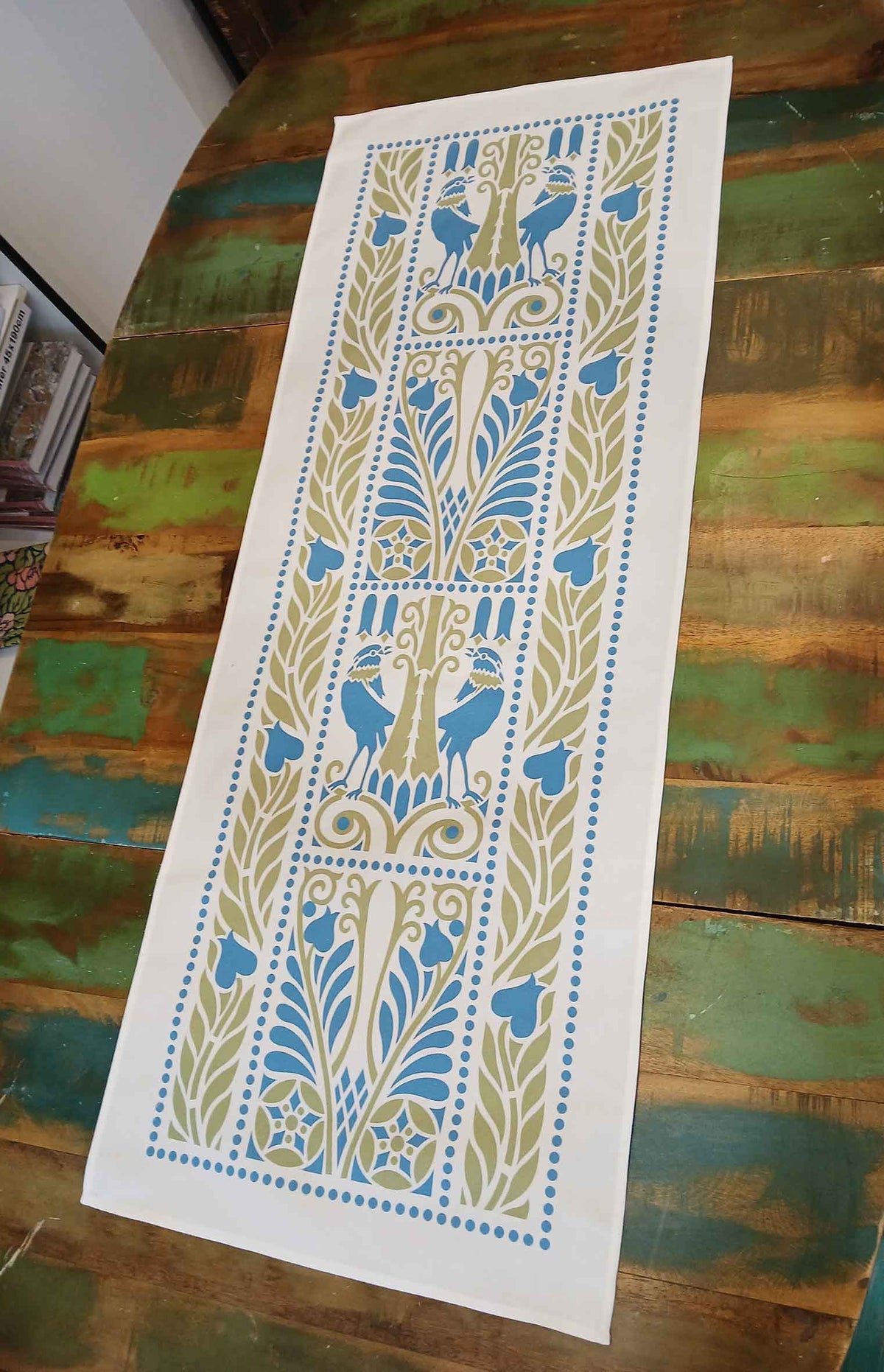 Tischläufer, Raben, Blau-Grün, 40cm breit, verschiedene Längen, Vögel, Vogelmotiv, Jugendstil, Landhausstil, Baumwollstoff