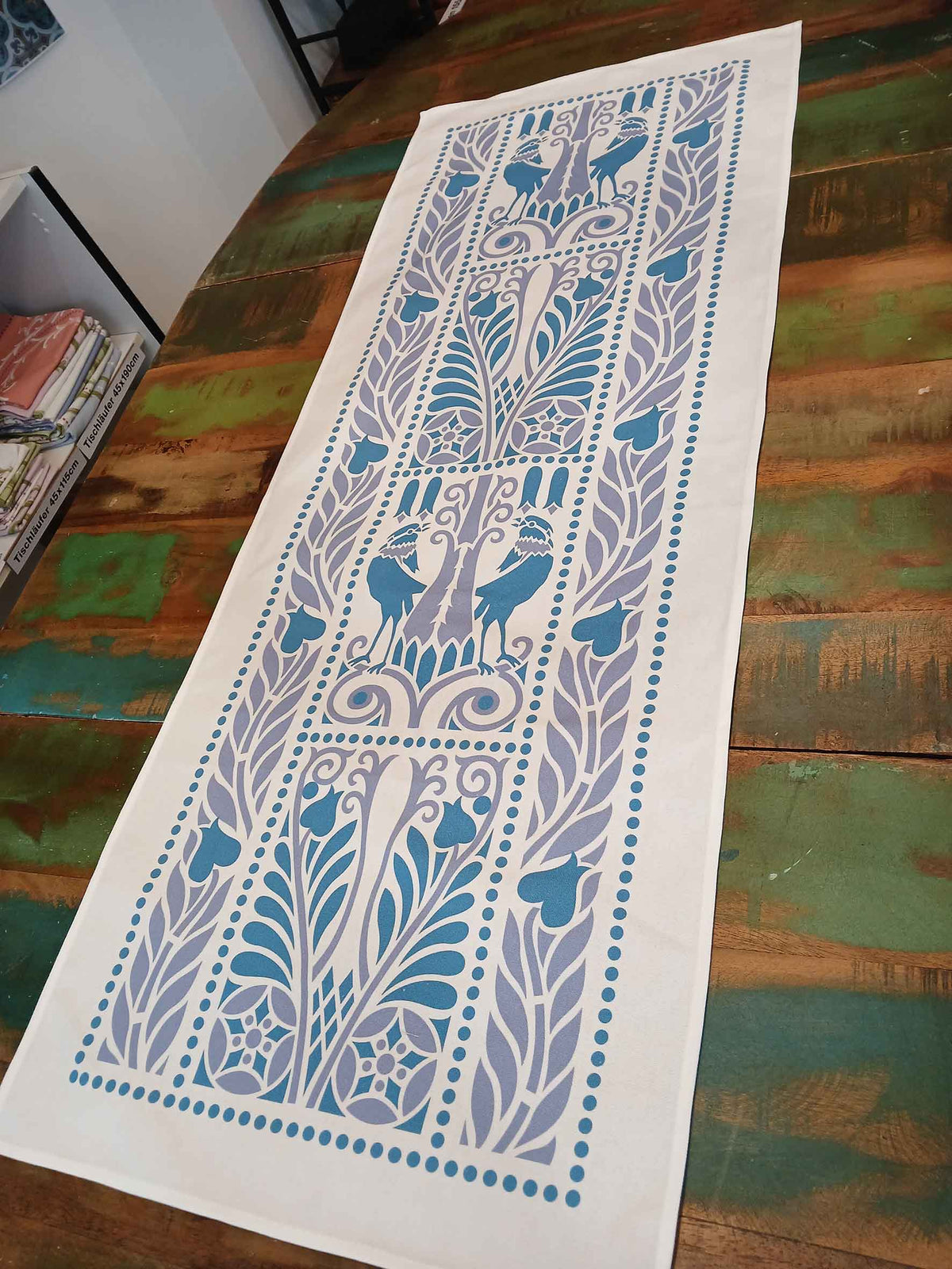 Tischläufer, Raben, Blau-Lavendel, 40cm breit, verschiedene Längen, Baumwollstoff, Jugendstil, Landhausstil, Vögel, Vogelmotiv