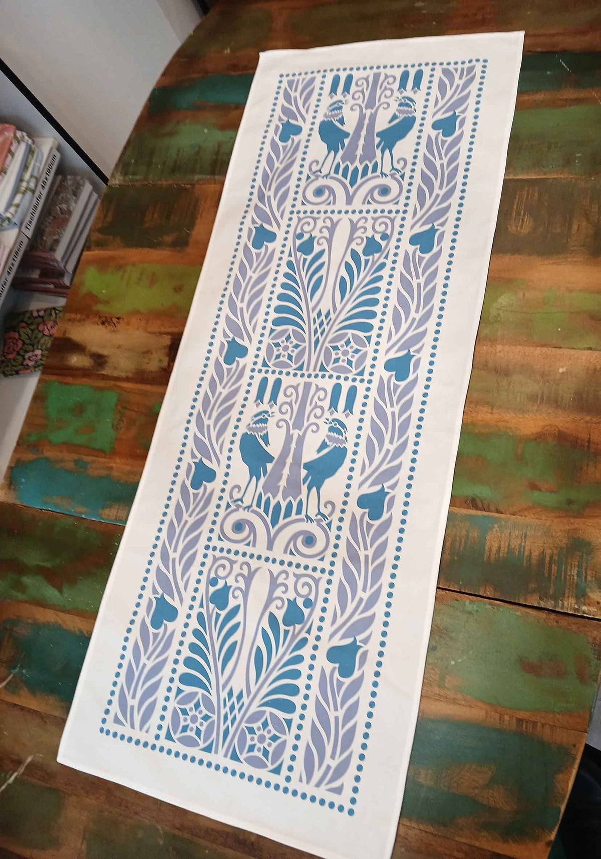 Tischläufer, Raben, Blau-Lavendel, 40cm breit, verschiedene Längen, Baumwollstoff, Jugendstil, Landhausstil, Vögel, Vogelmotiv