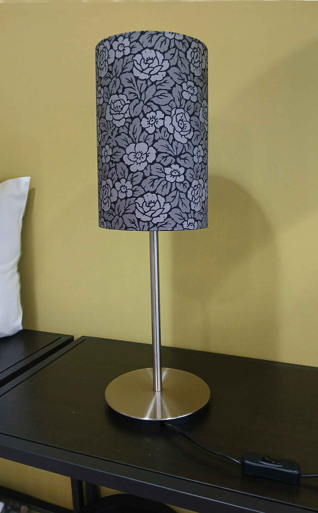 Lampenschirm, Rosenmuster, schwarz/grau, zylindrisch, 23cm hoch, verschiedene Durchmesser