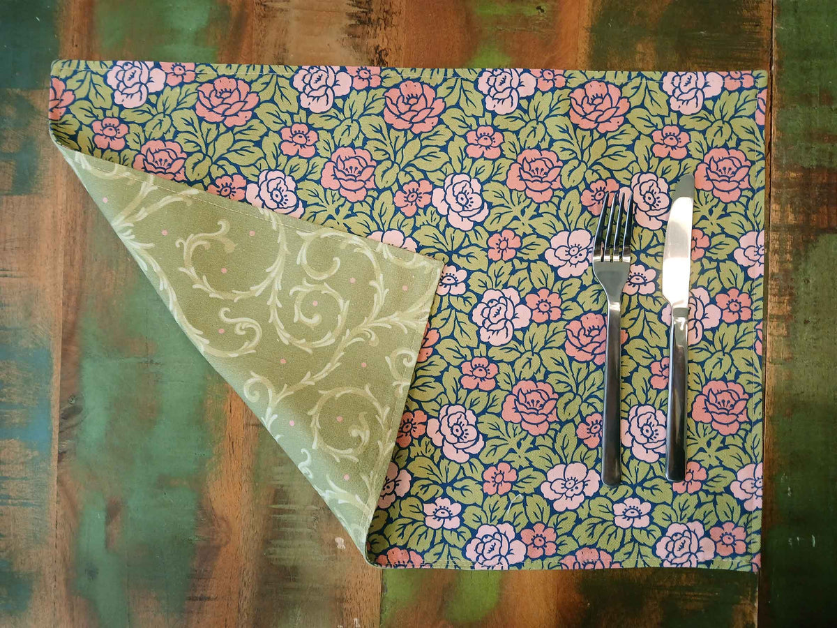 Platzset / Tischset,  Rosenmuster/Dornenhecke, 50x35cm, zum Wenden, Baumwollstoff. grün/rosa/hellgrün
