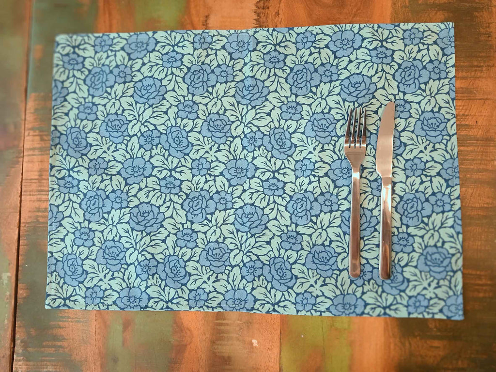 Placemat, rose pattern, 50 × 35 cm, reversible, cotton fabric. Blue/turquoise
