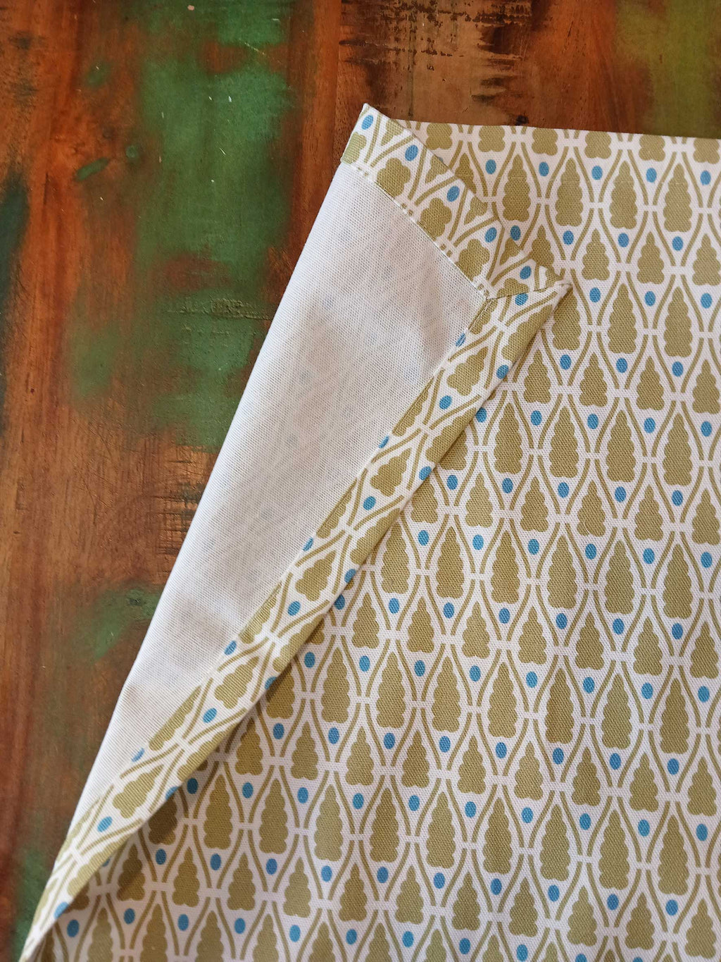 Cloth napkin, 40x40cm, 100% cotton, white with green little trees and blue dots, small table runner, Christmas