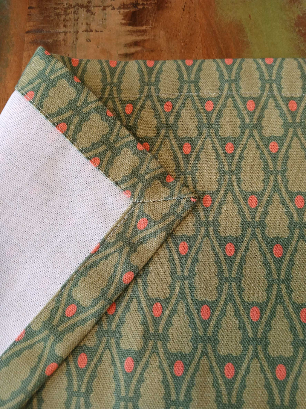 Cloth napkin, 40 x 40 cm, 100% cotton, dark green with little green trees and light red dots, small table mat, Christmas
