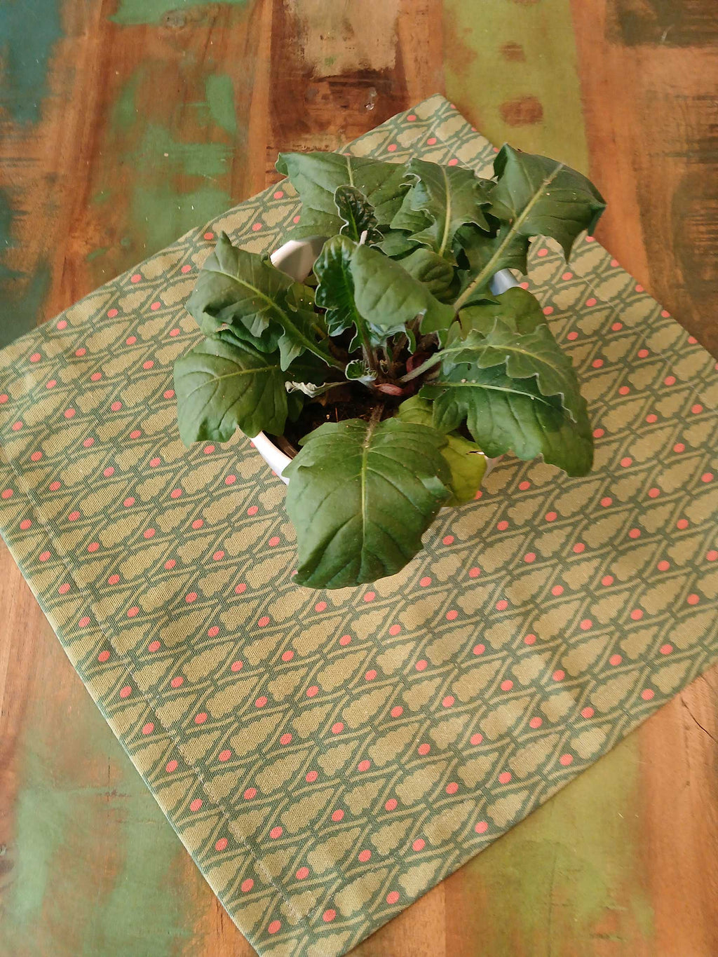 Cloth napkin, 40 x 40 cm, 100% cotton, dark green with little green trees and light red dots, small table mat, Christmas