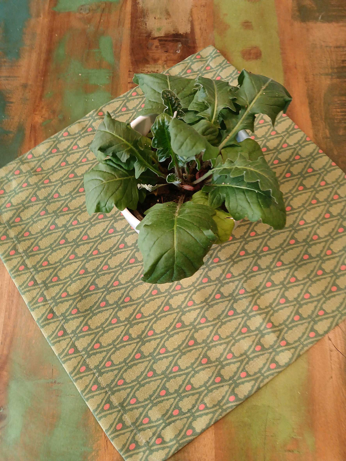 Cloth napkin, 40 x 40 cm, 100% cotton, dark green with little green trees and light red dots, small table mat, Christmas