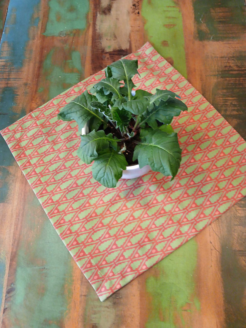 Cloth napkin, 40 x 40 cm, 100% cotton, dark red with small green trees and light red dots, small tablecloth, Christmas