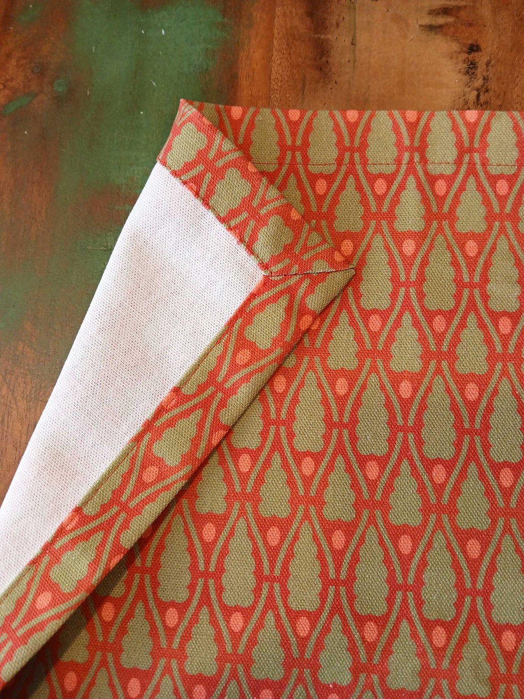 Cloth napkin, 40 x 40 cm, 100% cotton, dark red with small green trees and light red dots, small tablecloth, Christmas