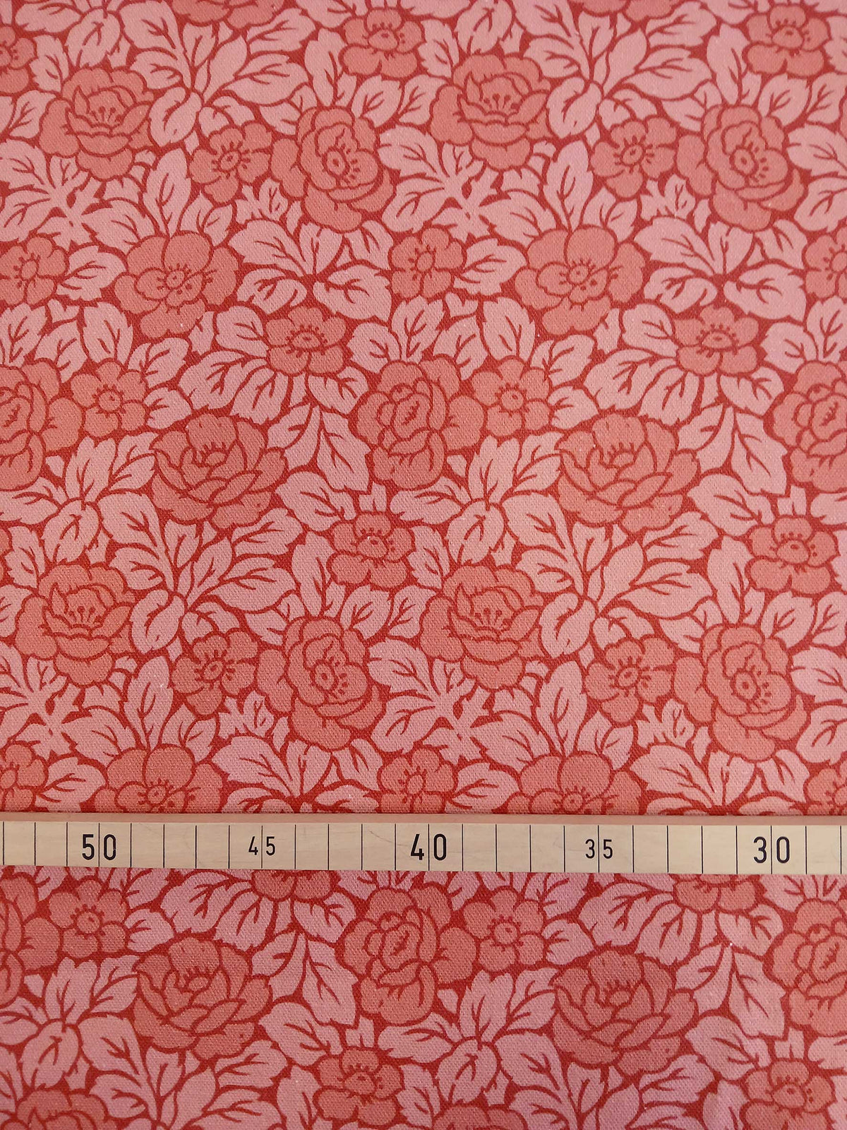 Popeline, Baumwollstoff, GOTS, bio, Meterware, Rosenmuster, lachsfarbig-rot-dunkelrot, Webware, Blusen- und Hemdenstoff, Futterstoff, Trachten, Patchwork