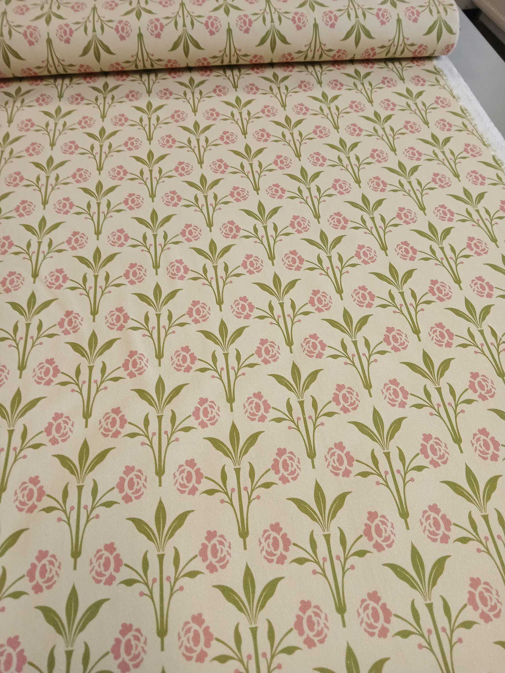 Half Panama, fabric by the metre, cotton fabric, "Bay Window" motif, "Spring Magic" colourway (vanilla yellow), Wilhelminian/Victorian pattern, dirndls, traditional costumes, cushions, tablecloth, bags