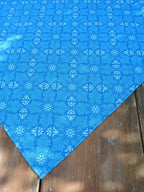 Quadratische Tischdecke,  Mitteldecke, 75x75cm, Blau-jeansblau-hellblau, Baumwollstoff, "Eiskristall 3"