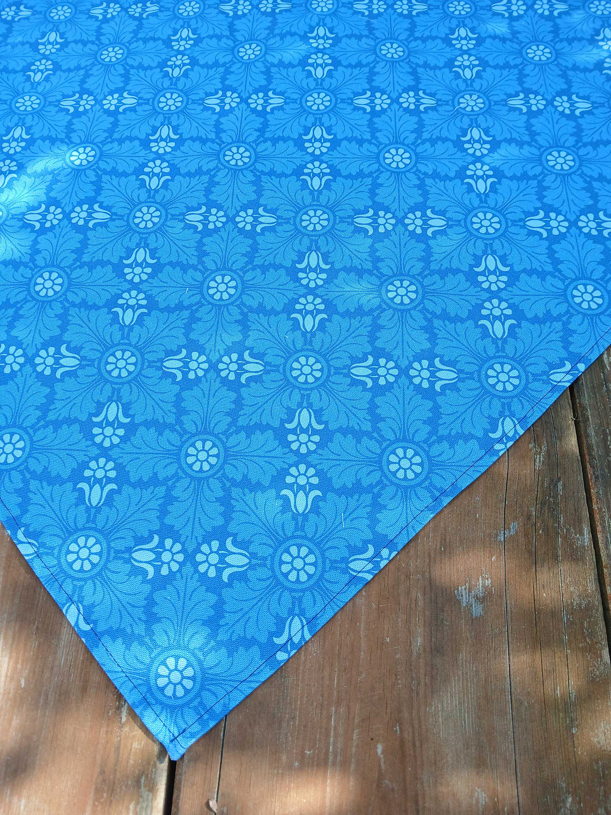 Quadratische Tischdecke,  Mitteldecke, 75x75cm, Blau-jeansblau-hellblau, Baumwollstoff, "Eiskristall 3"