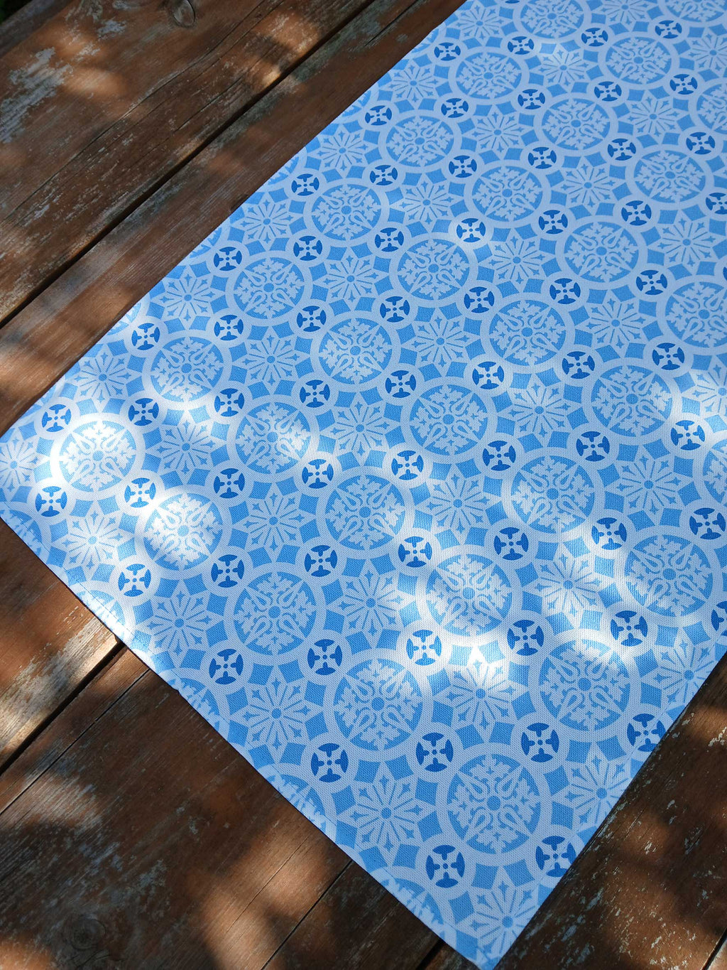 Tischläufer,  weiß-jeansblau-blau, 40x120cm, "Schnee 2"