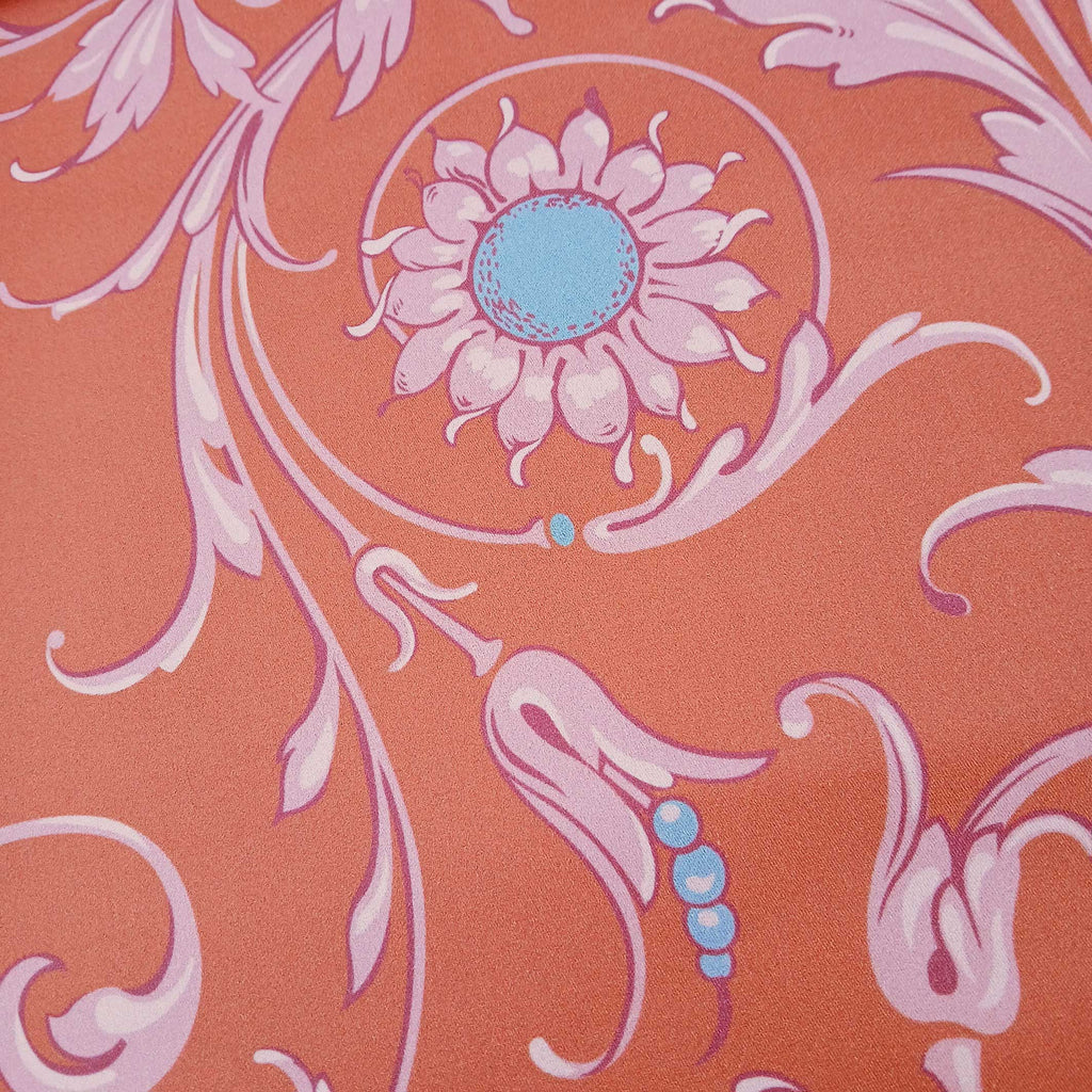 Mako-Satin, Meterware, Baumwolle,  Muster "Feldblume" in der Farbstellung "Abendsonne", Terrakotta-Altrosa-Taubenblau, floral, Blumen, Ranken, Sonnenblume, glänzender Baumwollsatin, Bettwäsche, Kleide