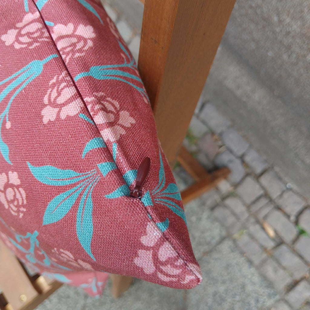 Cushion cover, 40 x 40 cm, “Bay Window” design, “Pomegranate” colourway (wine red), turquoise, dusty pink