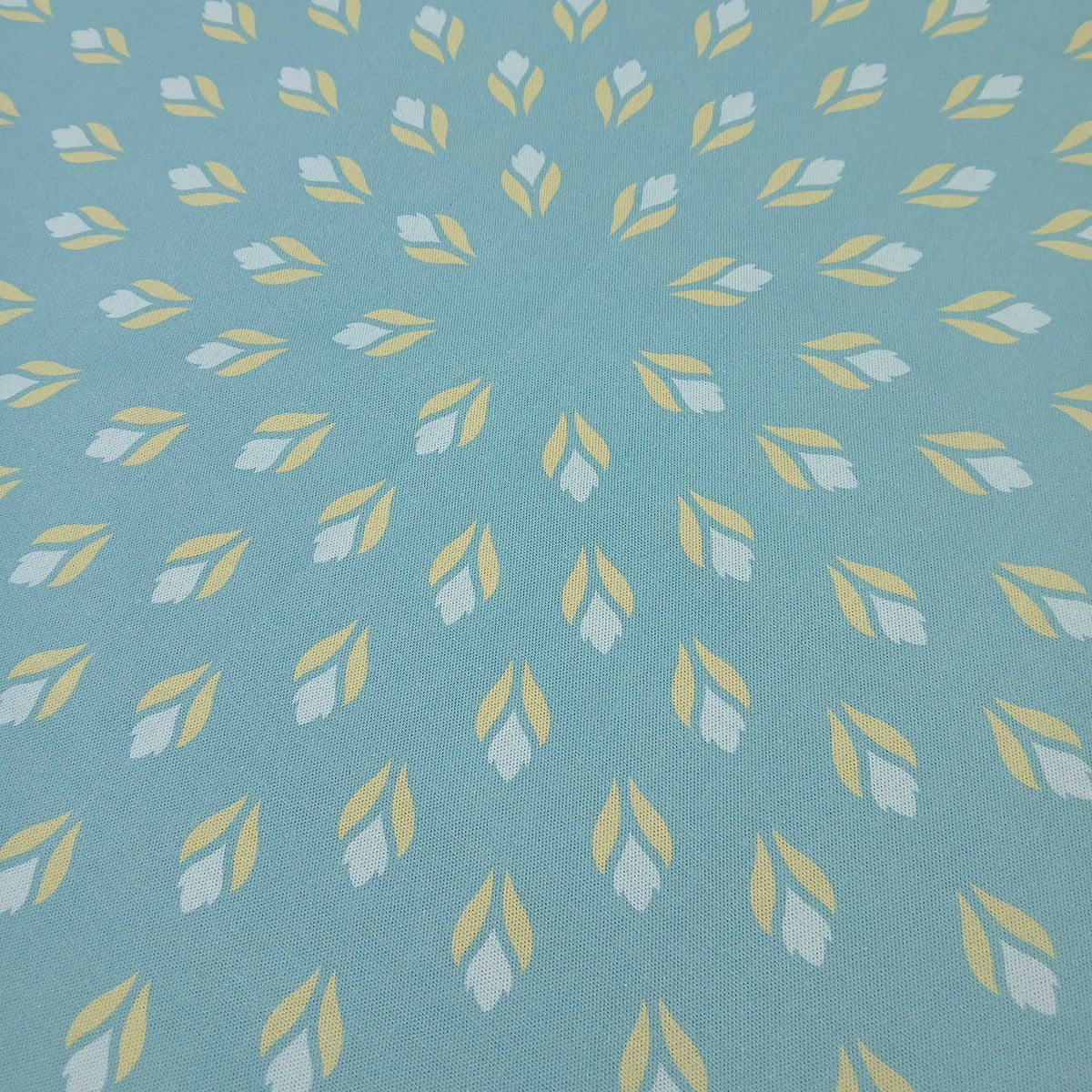 Quadratische Tischdecke,  Mitteldecke, 75x75cm, türkis, blassblau, hellgrün, Baumwollstoff, Krokus Tulpen