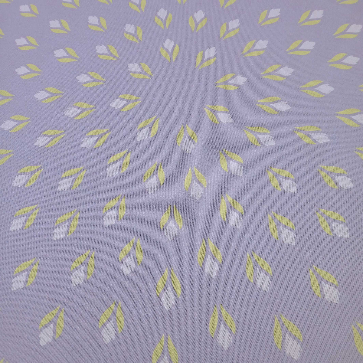 Quadratische Tischdecke,  Mitteldecke, 75x75cm, hellblau, lavendel, Baumwollstoff, Krokus Tulpen hellgrün