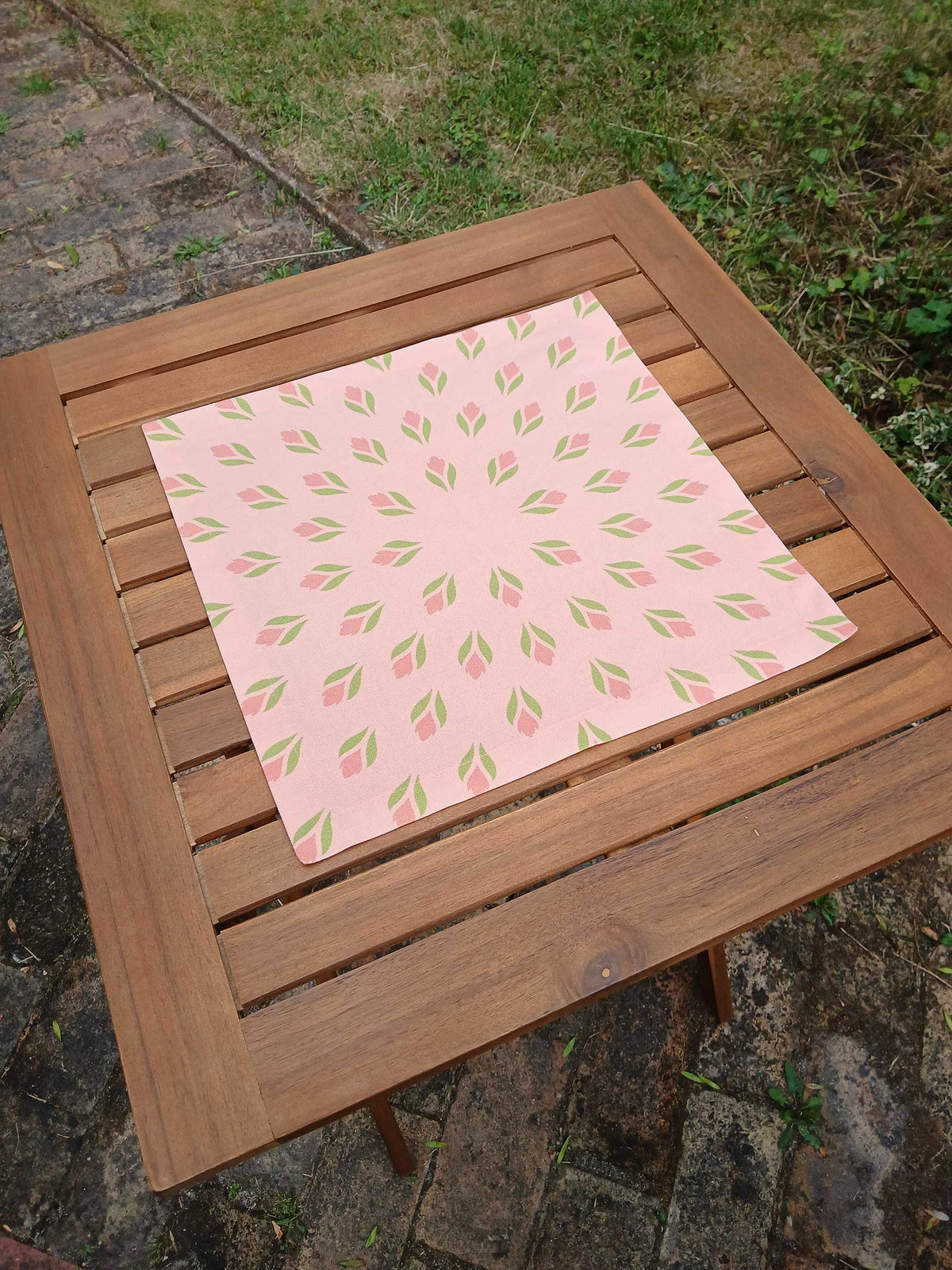 Fabric napkin, 40x40cm, 100% cotton, pink, crocuses, light green/salmon, with 25mm mitered hem, table runner