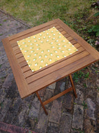 Stoffserviette, 40x40cm, 100% Baumwolle, gelb, Krokusse, weiß/grün, mit Briefecken-Saum 25mm, Tischdeckchen