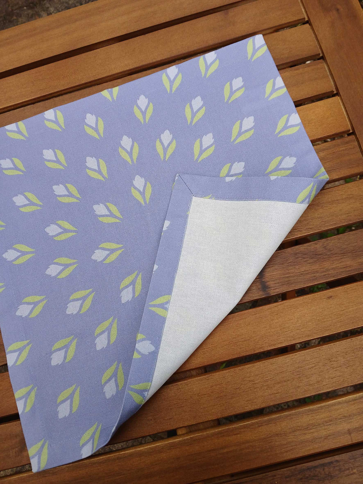 Cloth napkin, 40x40cm, 100% cotton, lavender, crocuses, light green/light blue, with 25mm mitered hem, table runner, ultramarine blue