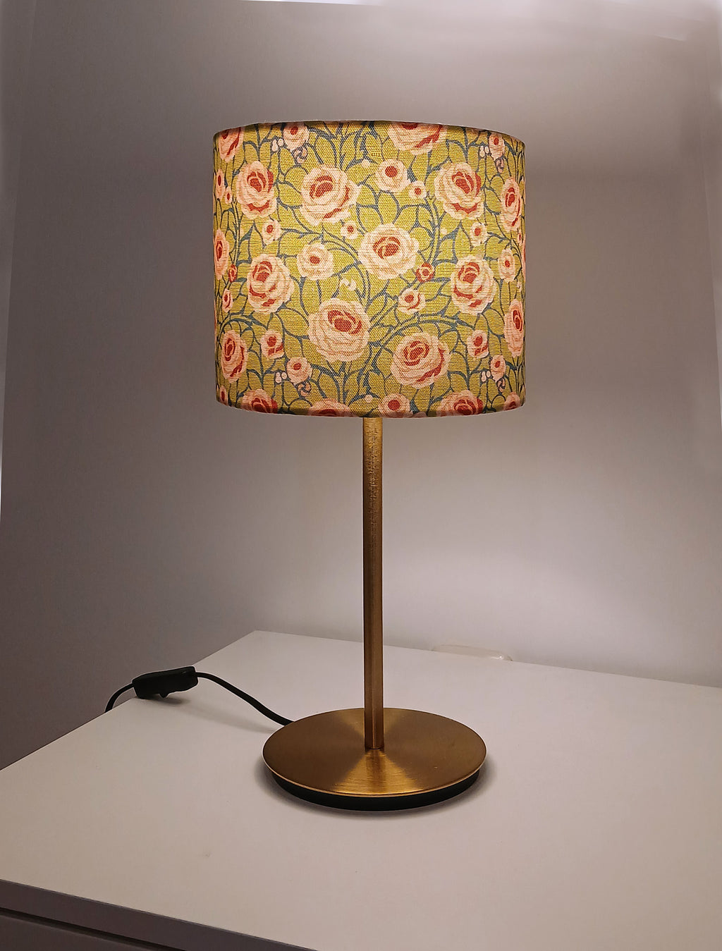 Lampenschirm, Rosen, navy-Rottöne-grün, 20cm  Durchmesser, zylindrisch, Muster "Weg zum Turm", 16cm hoch, Tischlampe