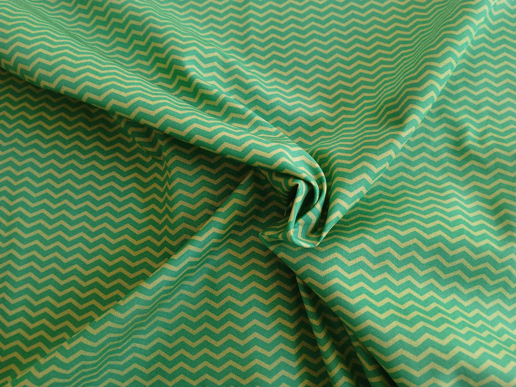 Poplin, cotton fabric, sold by the metre, zigzag pattern, pistachio green/green, GOTS-certified organic, woven fabric, blouse fabric, shirt fabric, traditional attire, patchwork, dirndl dresses
