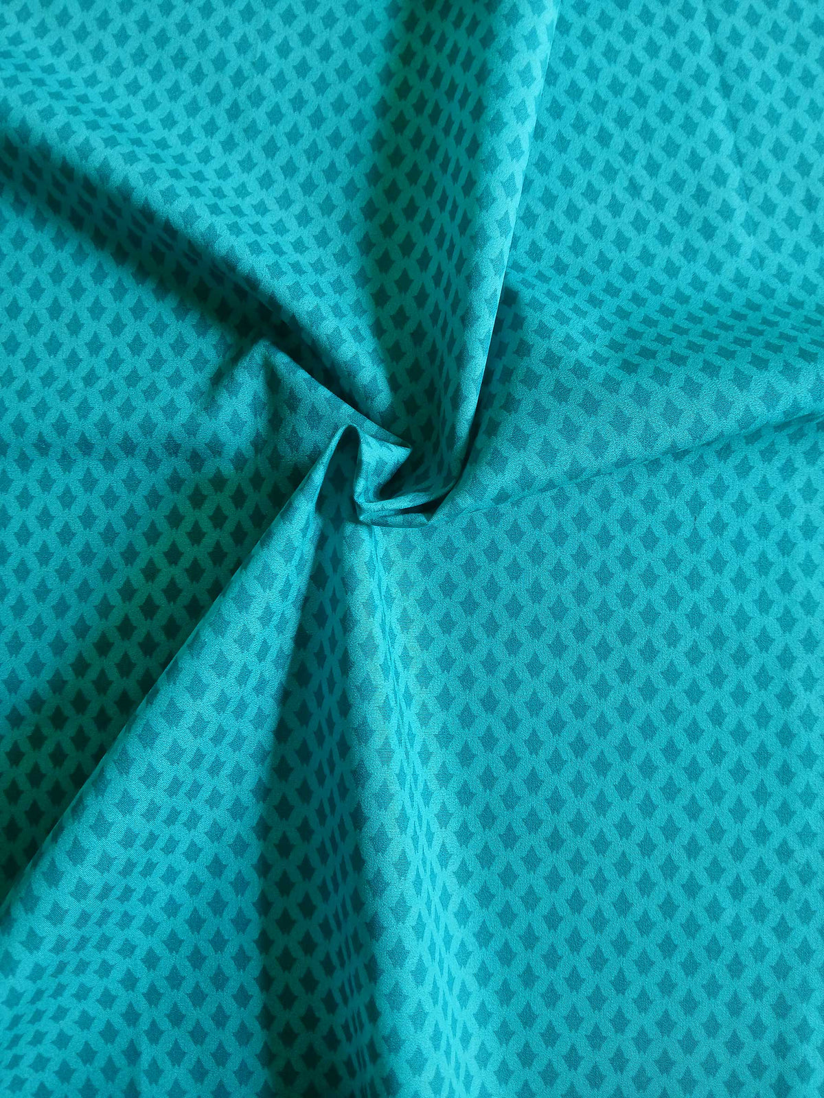 Poplin, cotton fabric by the metre, thistles, red-violet/light red/coral red, GOTS-certified organic, woven fabric, blouse fabric, shirting fabric, traditional clothing, patchwork, dirndls