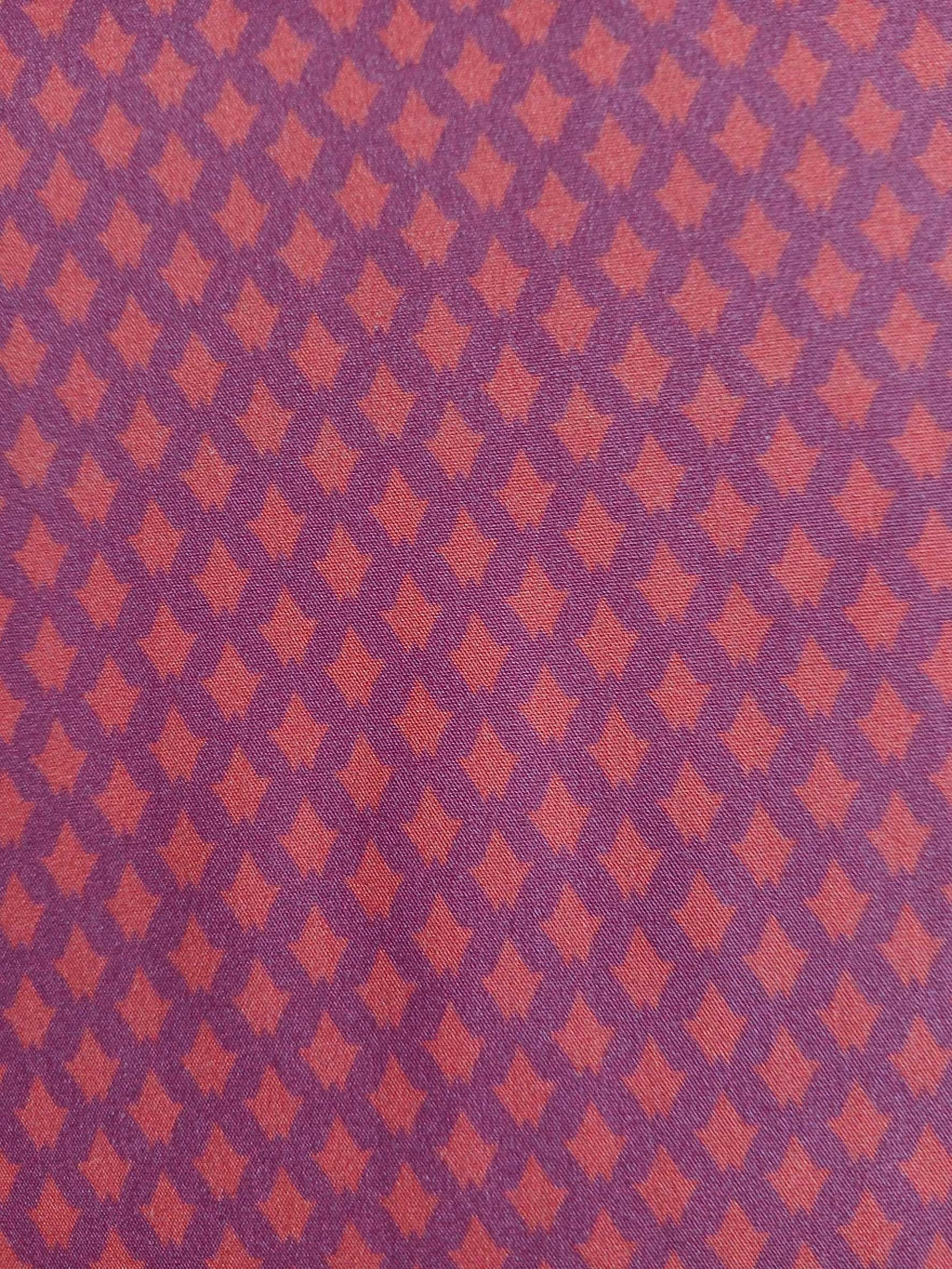 Poplin, cotton fabric by the metre, thistles, red-violet/light red/coral red, GOTS-certified organic, woven fabric, blouse fabric, shirting fabric, traditional clothing, patchwork, dirndls