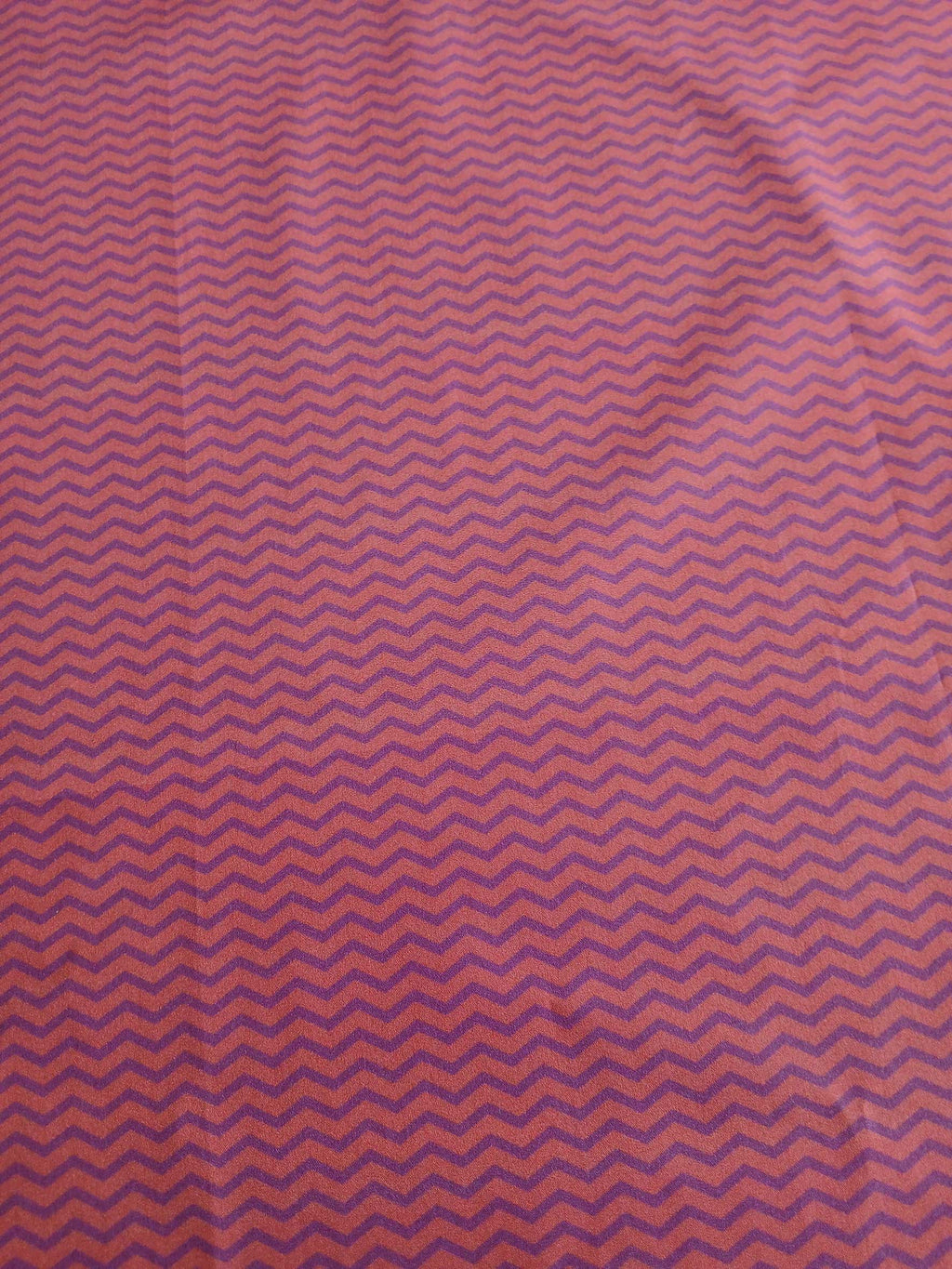 Popeline, Baumwollstoff, Meterware, Zickzack-Muster, Rotviolett/koralle/rot GOTS, bio, Webware, Blusenstoff, Hemdenstoff, Trachten, Patchwork, Dirndl