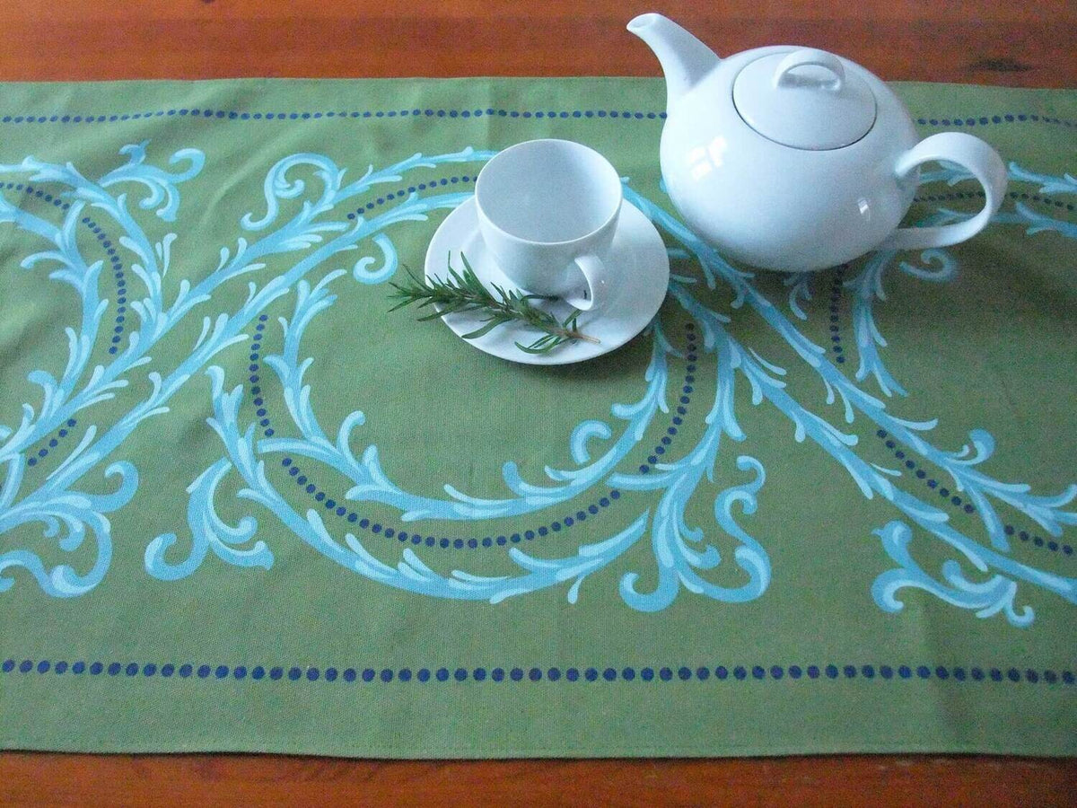 Tischläufer, Dornenhecke, grün/wasserblau, 45cm breit, zwei Längen