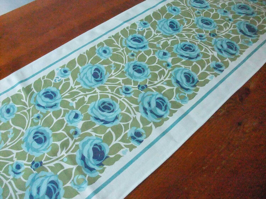 Tischläufer, Weg zum Turm, Blaue Rosen, 40 x 200cm
