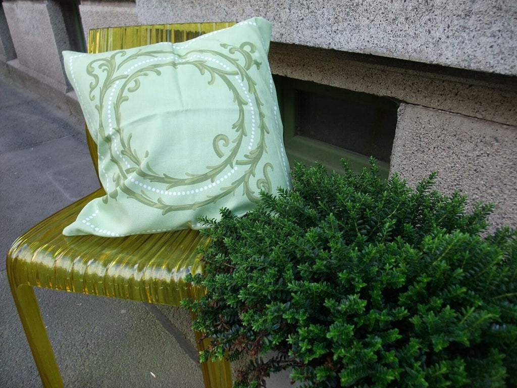 Cushion cover, wreath, light green-green, 50x50cm