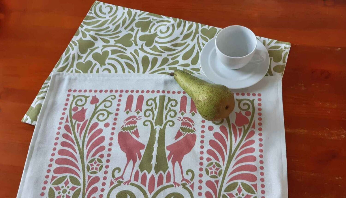 Platzset / Tischset, Grün/Rosa, 50x35cm, zum Wenden, Baumwollstoff, Vogelmotiv, Vögel, Jugendstil, Doppellagig, Landhausstil