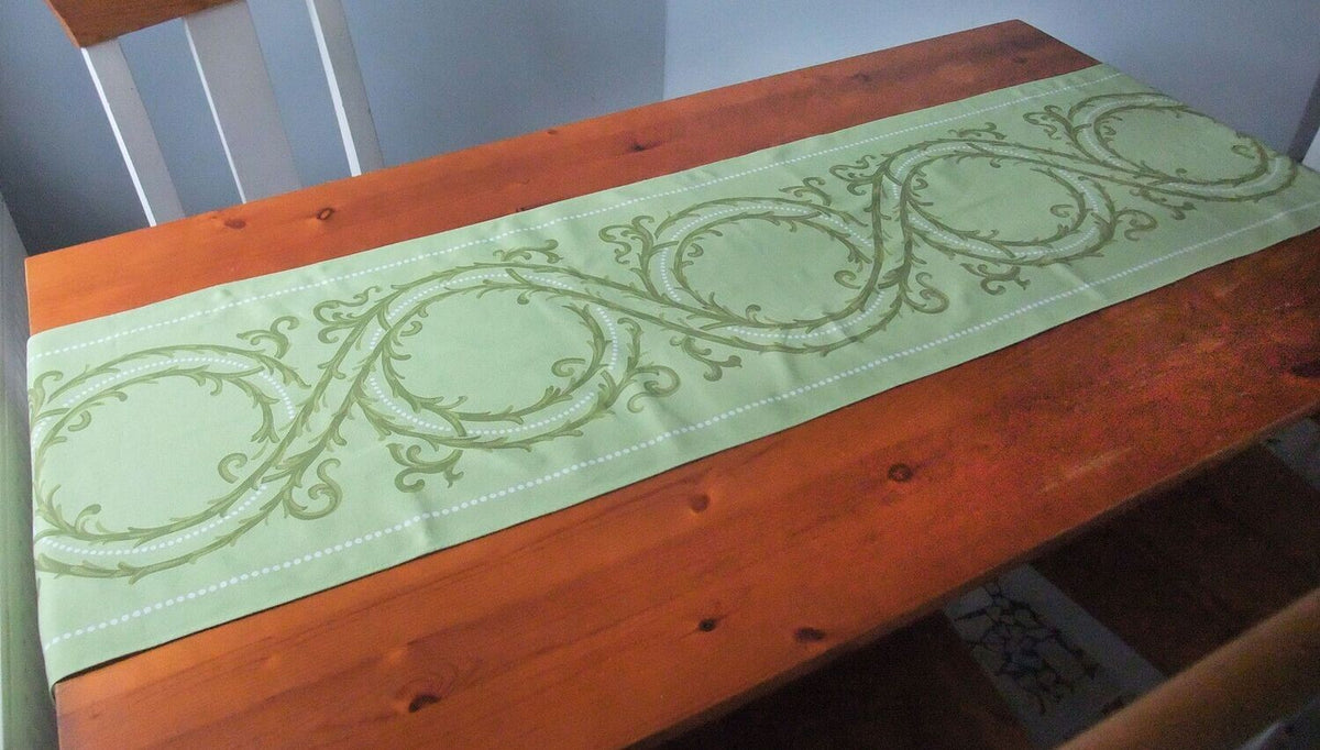 Tischläufer, Dornenhecke, hellgrün/grün, 45cm breit, zwei Längen