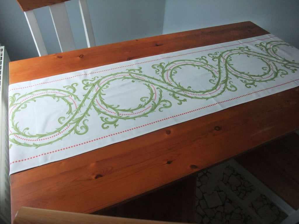 Table runner, thorny hedge, white and light green, 45 cm wide, two lengths